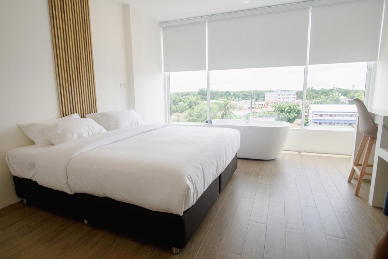 Hotel Agnes Buriram Kültér fotó