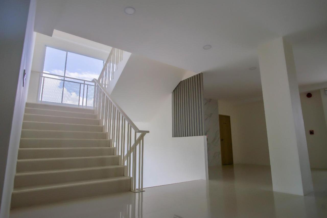 Hotel Agnes Buriram Kültér fotó
